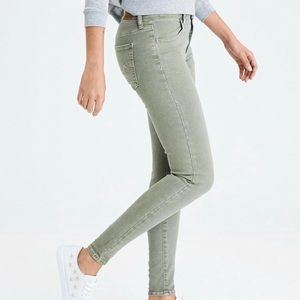 AE Hi-Rise Green Sage Jeans Jeggings